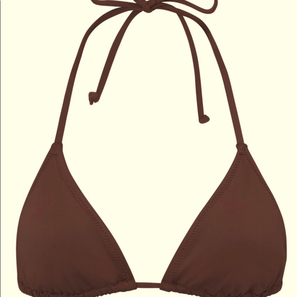 I am heavy chested and this runs small